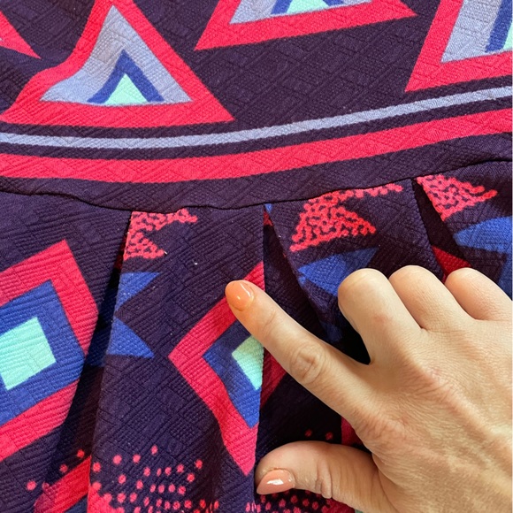 LulaRoe Amelia Aztec Purple Dress Size Small - Picture 6 of 7